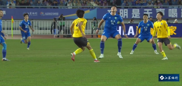 泰州点球鏖战9轮9-8击败南京进苏超决赛