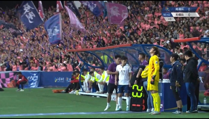 真神了！南通第90分钟换门将，蔡天龙替补登场点球大战连扑两点！